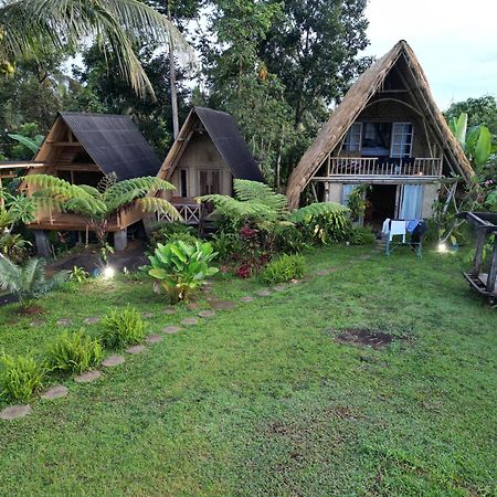 Girang Rinjani Bungalows Тетебату Екстериор снимка